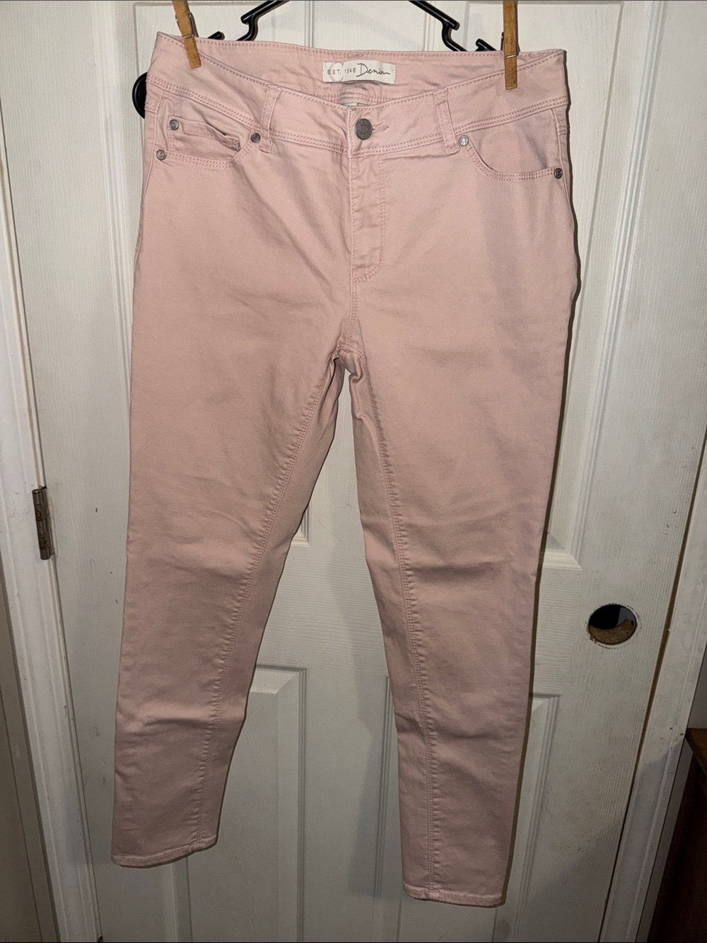 Light Blush Skinny Jeans — Women’s Stretch Slim Fit